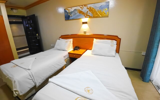 マエーン ホテル