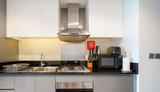 スリーク スタジオ イン プリヴェ ウィズ スタニング カナル ビュー