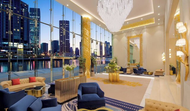 スリーク スタジオ イン プリヴェ ウィズ スタニング カナル ビュー