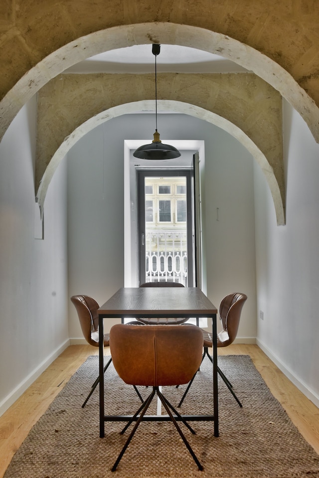 デ ラ ヴァレット