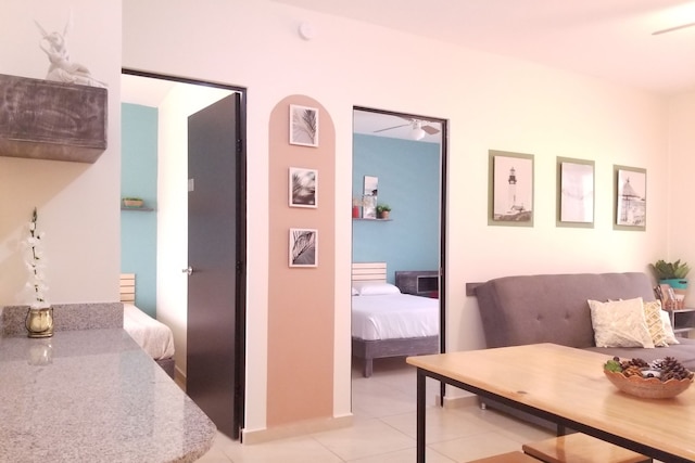 ブリージー & ブライト フル アパートメント