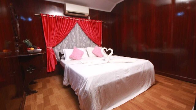 プライベート ハウスボート