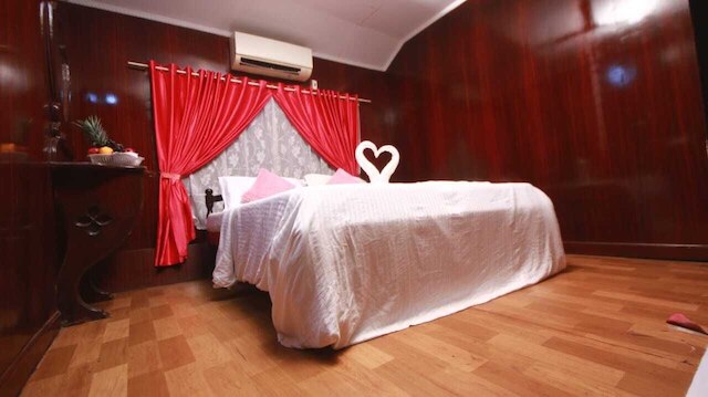 プライベート ハウスボート