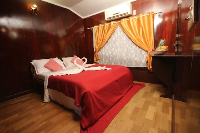 プライベート ハウスボート