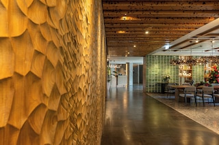 ガルディナ アソーク ホテル & レジデンス