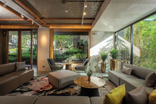 ガルディナ アソーク ホテル & レジデンス