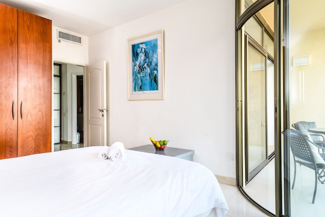 ヘルツリーヤ シーサイド チャーミング ホーム バイ シー エヌ レント