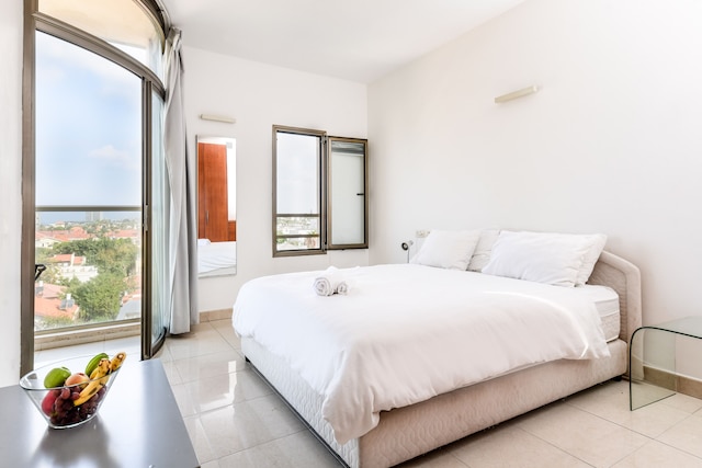 ヘルツリーヤ シーサイド チャーミング ホーム バイ シー エヌ レント