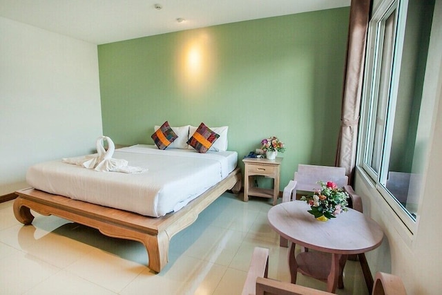 アット ルアム チョク