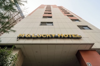 M&Lucky Hotel