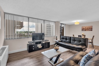 アーリントン 2 ベッドルー / 2 BA アパートメント イン クリスタル シティ 2 ベッドルーム アパートメンツ