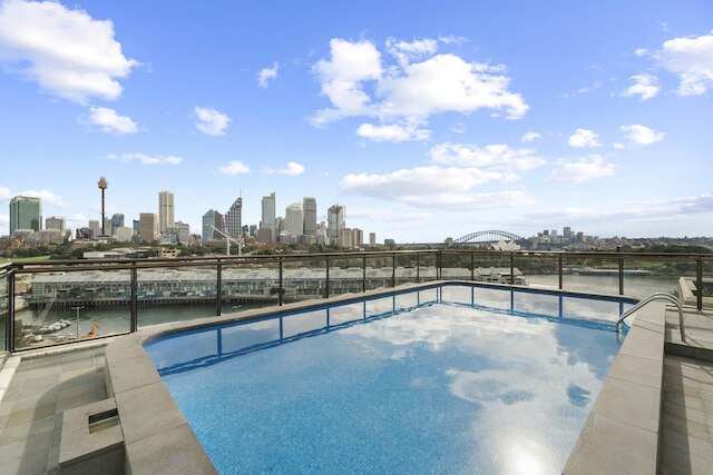 ハート オブ ザ シティ ミニッツ フロム マクレイ ストリート