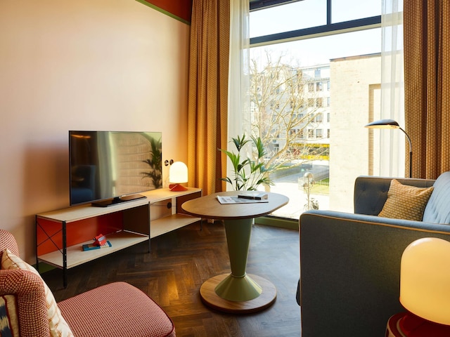 25 アワーズ ホテル インドレ バイ