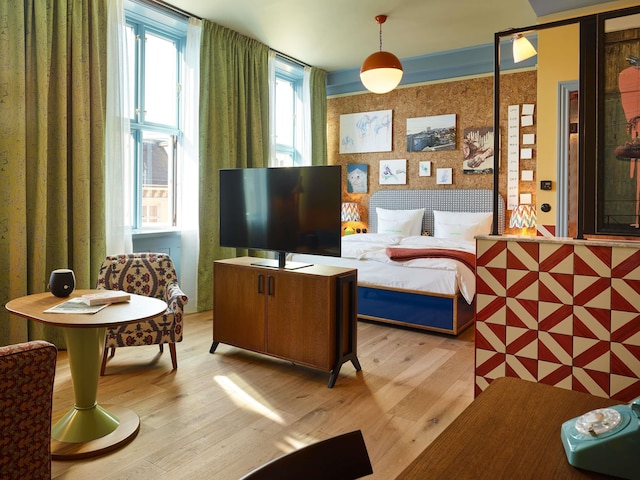 25 アワーズ ホテル インドレ バイ