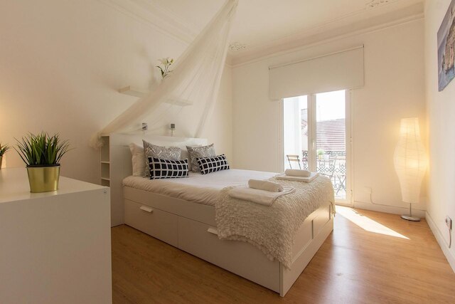 バイロ アルト スタイリッシュ バイ ホーミング