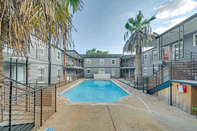 コージー 2 ベッドルーム ニア ユT ハイド パーク エボニフィ