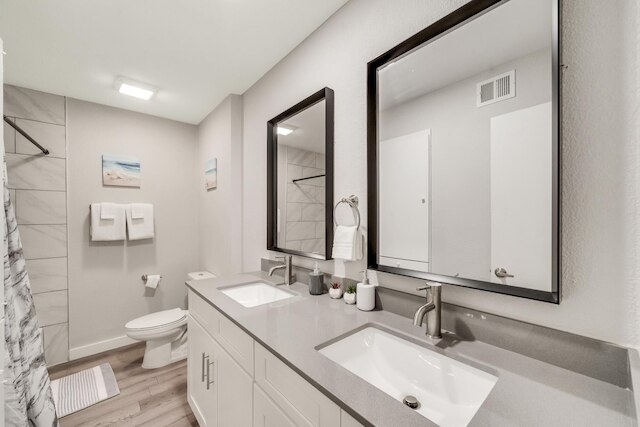 コージー 2 ベッドルーム ニア ユT ハイド パーク エボニフィ