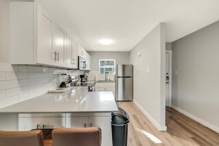 モダン 2 ベッドルーム ニア ユT ハイド パーク エボニフィ