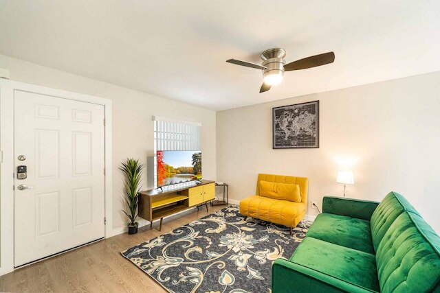 スタイリッシュ 1 ベッドルーム ニア ユT ハイランド エボニフィ