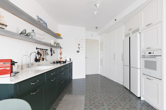 シック アンド サニー イン ザ ハート オブ テル アビブ