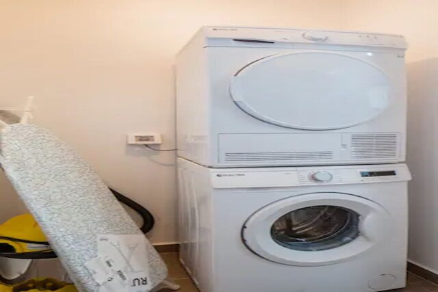 オ&O グループ マジカル ベッドルーム パノラミック シー ビュー