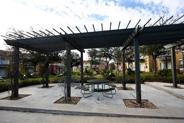 8538 エメラルド アイランド