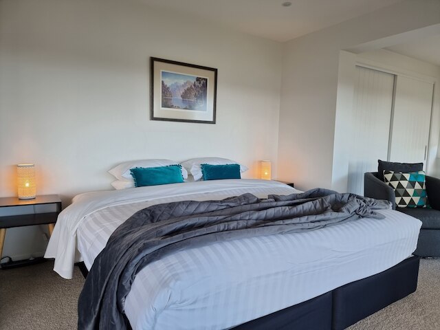 ファビラス ミルフォード 1ッドルー ウィズ ビューズ & スカイTV