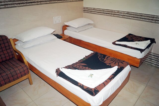 スリ クマラ ロッジ