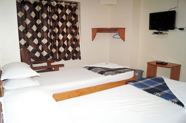 スリ クマラ ロッジ