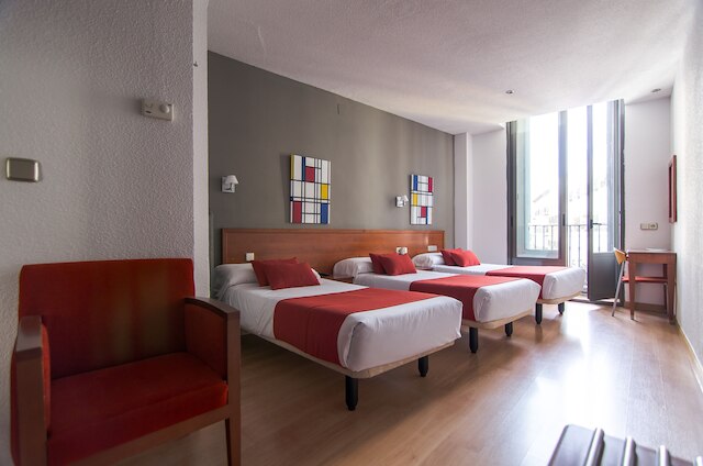 ホスタル ペルサル