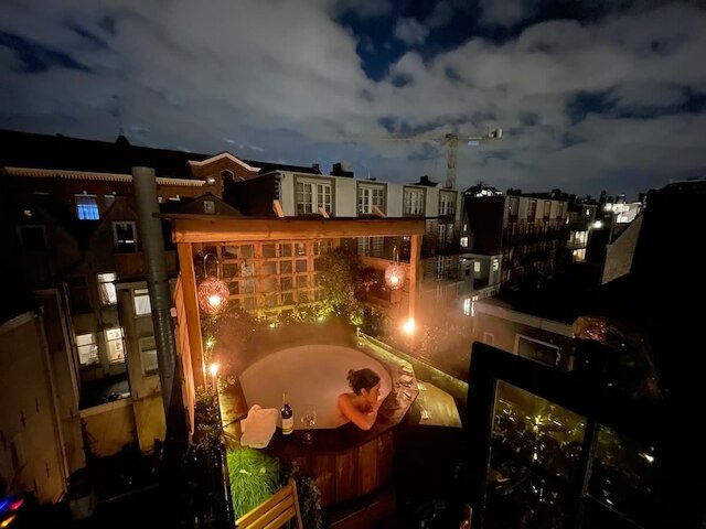 ザ エンライテンド ハウス