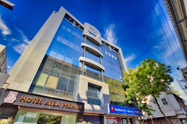 アルバ プレミア