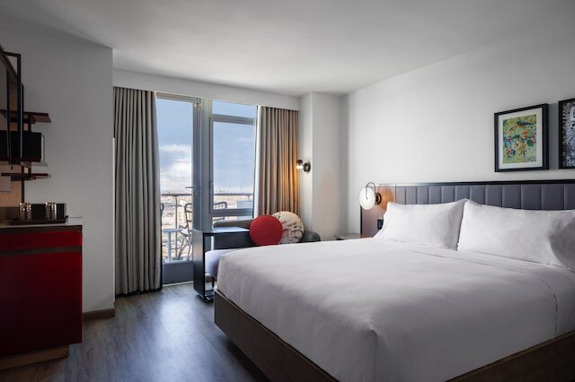 ルネッサンス ニューヨーク フラッシング  ホテル アット タングラム