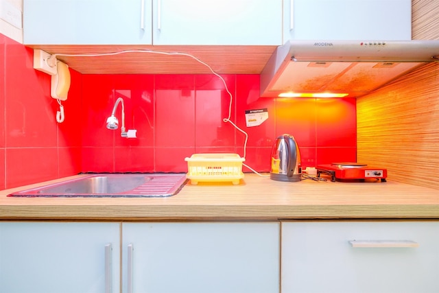 シンプル アンド コンフィー スタジオ ルーム アット タマンサリ スディルマン アパートメント