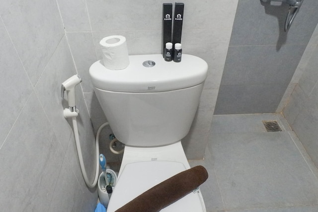 コージー ステイ スタジオ アパートメント アット タマン メラティ スラバヤ