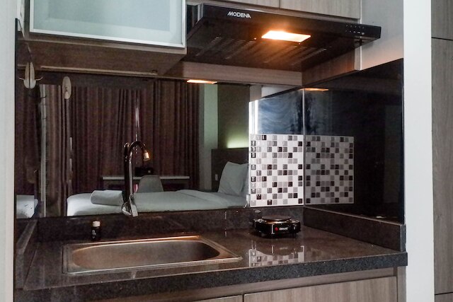 コージー ステイ スタジオ アパートメント アット タマン メラティ スラバヤ