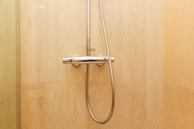 ナイス アンド エンジョイ 1 ベッドルーム アット スディルマン スイーツ アパートメント