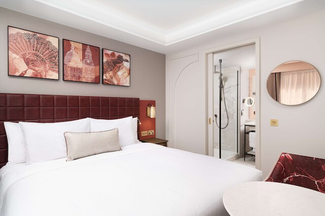 ロスト プロパティ セント ポールズ ロンドン キュリオ コレクション バイ ヒルトン