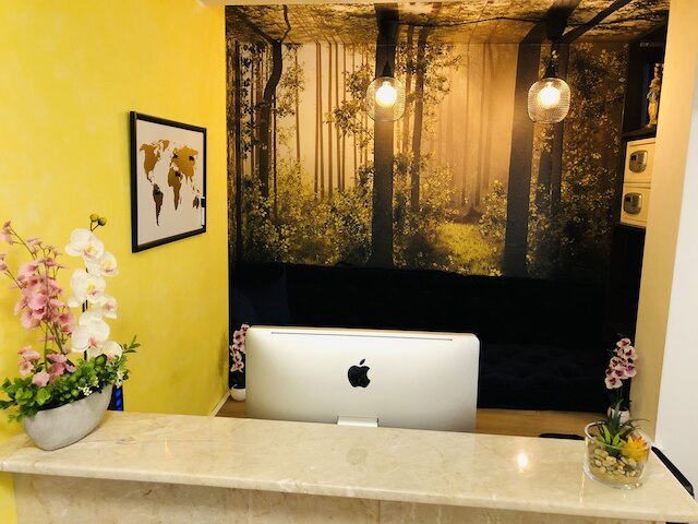 ルーム メイト ホステル