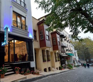 リカ ホテル - ビューティフル スタンダード ダブル オル ツイン ルーム イン センター イスタンブール