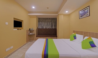 トリーボ フォースアベニュー