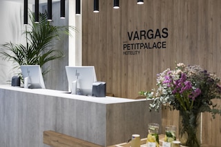 プチ パレス ヴルガス