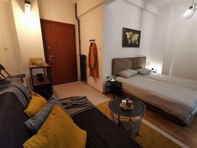 チャーミング 1  ベッド アパートメント ロケーテッド イン アティナ