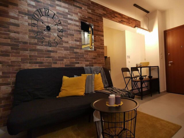 チャーミング 1  ベッド アパートメント ロケーテッド イン アティナ