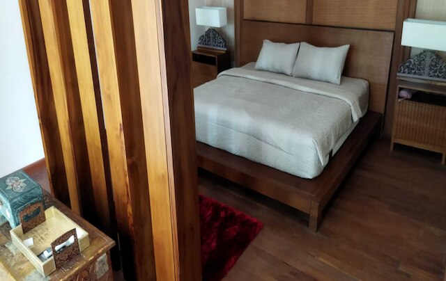 ヴィラ カニア パラントリティス