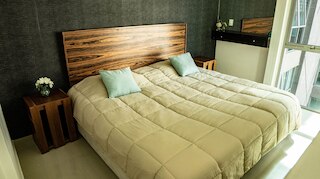 タイニー アパートメント ウィズ ルーフトップ プール イ ジム