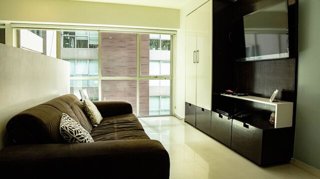 タイニー アパートメント ウィズ ルーフトップ プール イ ジム