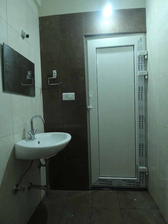 PP リビング ナガヴラ レイク サイ イン