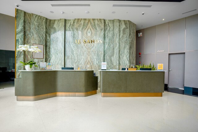 ル サンズ オーシャンフロント ダナン ホテル