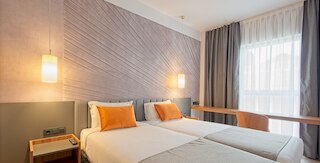 ドゥウォ ユステ アルカラ